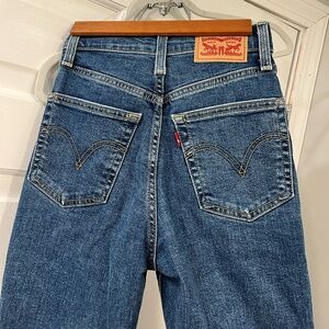 Levi's Women's Ribcage Boot Jeans